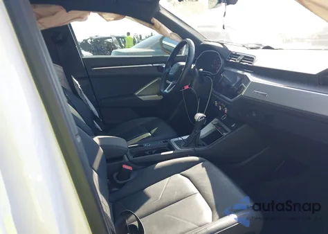 2021 Audi Q3 Premium 45 Tfsi S Line Quattro Tiptronic z USA, uszkodzony, nr VIN WA1DECF35M1037187